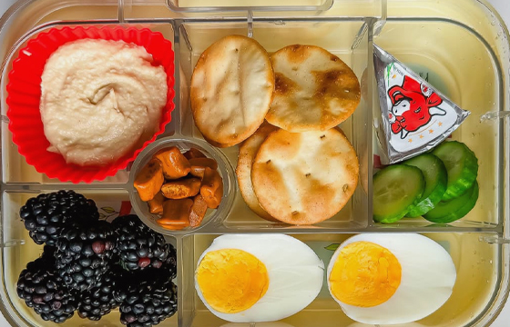 Crackers or veggies with hummus